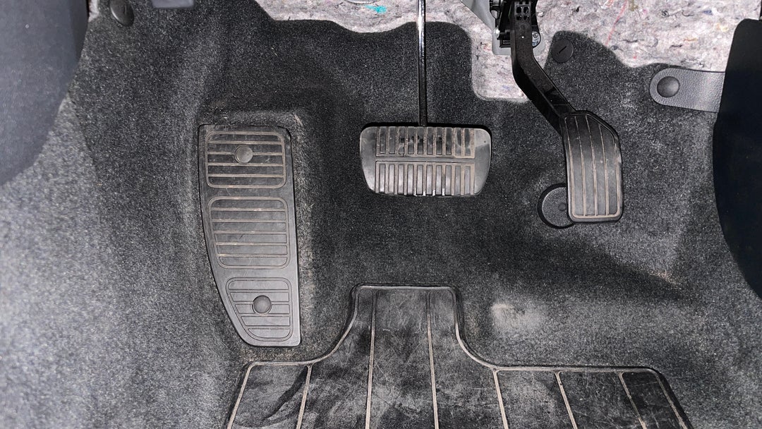 2023 Subaru Forester 2.5i (AWD), Automatic, 50157 km, Pedals and Footmat