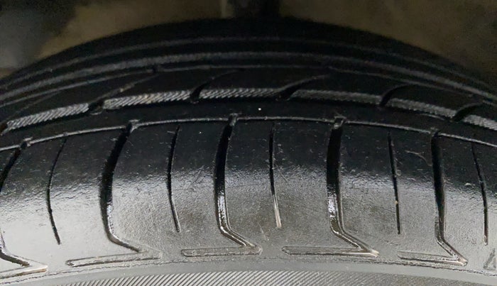2018 Hyundai Xcent E PLUS, Petrol, Manual, 27,675 km, Left Front Tyre Tread