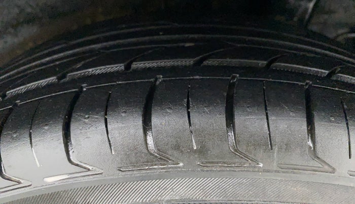 2018 Hyundai Xcent E PLUS, Petrol, Manual, 27,675 km, Left Rear Tyre Tread