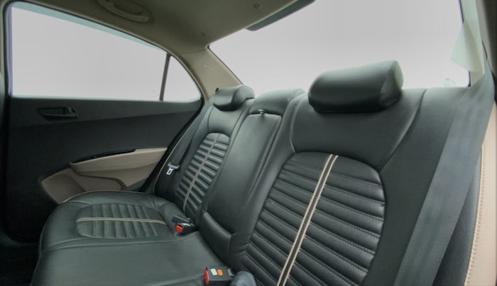 2018 Hyundai Xcent E PLUS, Petrol, Manual, 27,675 km, Right Side Rear Door Cabin