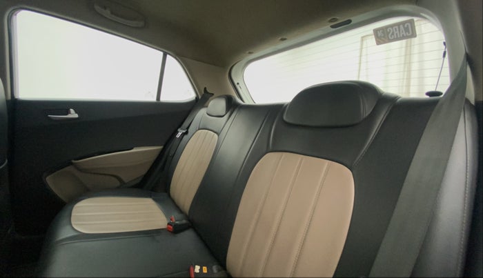 2015 Hyundai Grand i10 SPORTZ 1.2 KAPPA VTVT, Petrol, Manual, 55,211 km, Right Side Rear Door Cabin