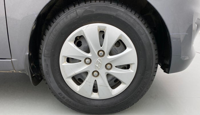 2011 Hyundai i10 SPORTZ 1.2, Petrol, Manual, 30,757 km, Right Front Wheel