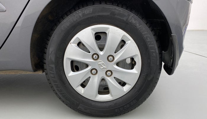 2011 Hyundai i10 SPORTZ 1.2, Petrol, Manual, 30,757 km, Left Rear Wheel