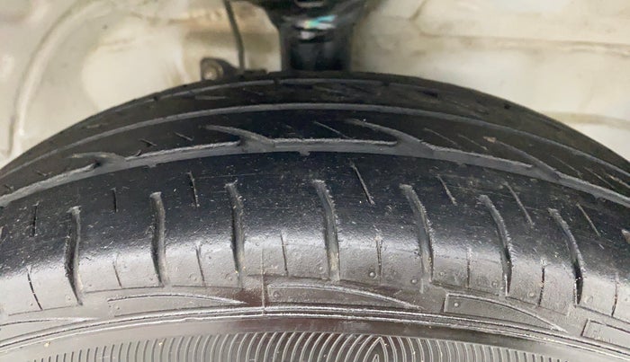 2013 Maruti Wagon R 1.0 LXI, Petrol, Manual, 45,746 km, Right Front Tyre Tread