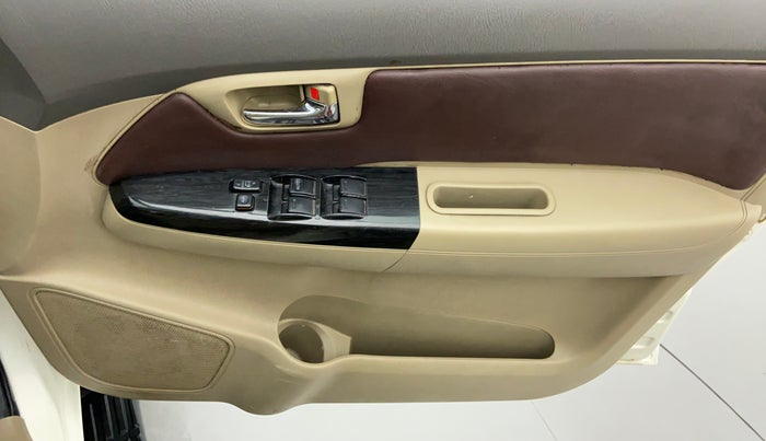2013 Toyota Fortuner 3.0 MT 4X2, Diesel, Manual, 1,17,736 km, Driver Side Door Panels Control