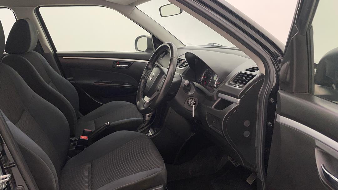 2015 Suzuki Swift Gl, Automatic, 122932 km, Right Side Front Door Cabin View
