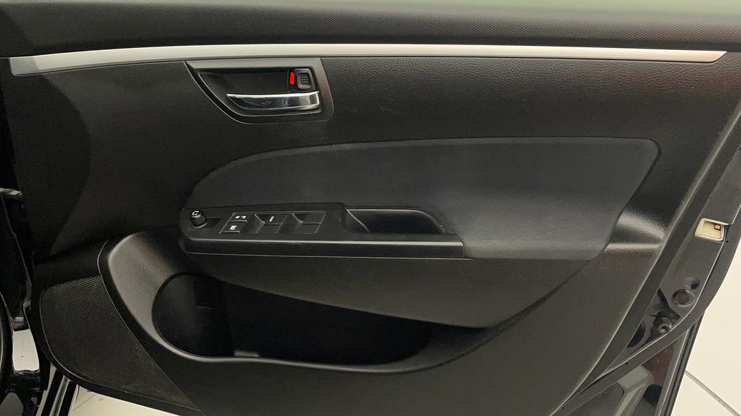 2015 Suzuki Swift Gl, Automatic, 122932 km, Speaker View