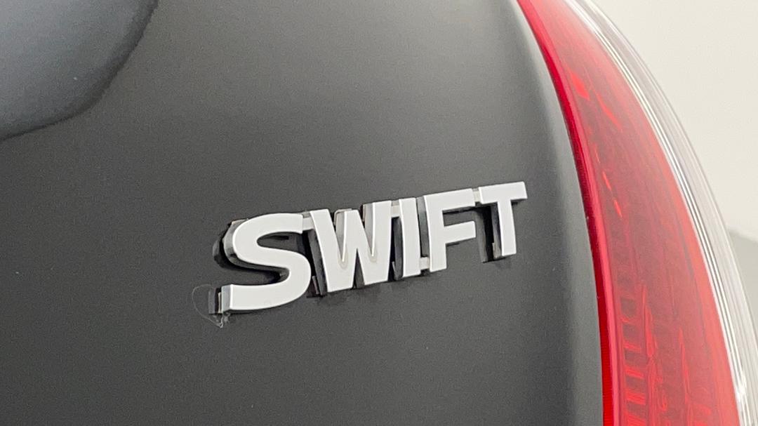 2015 Suzuki Swift Gl, Automatic, 122932 km, Badge (Boot Right Side)