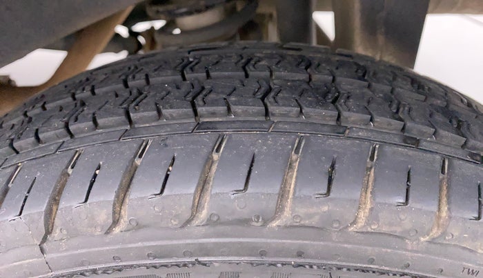 2017 Maruti Eeco 5 STR WITH AC PLUSHTR, Petrol, Manual, 45,548 km, Left Rear Tyre Tread