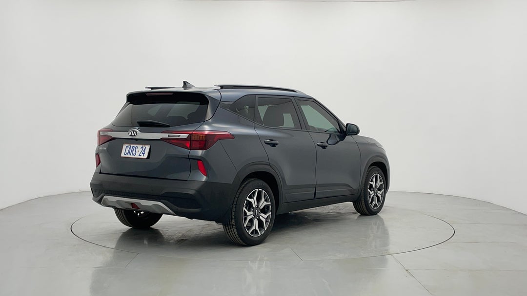 Right Back Diagonal (45- Degree) View