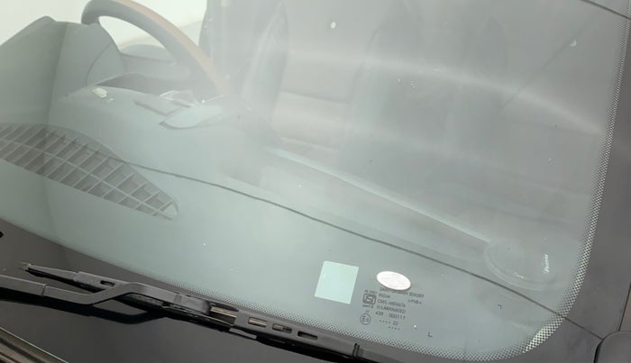 2019 Renault Duster 85 PS RXS MT DIESEL, Diesel, Manual, 67,396 km, Front windshield - Minor spot on windshield