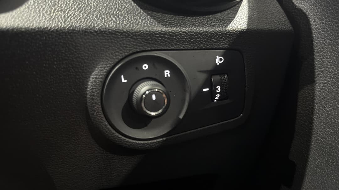 2023 MG ZS Essence, Automatic, 46105 km, Utility Switches/Buttons