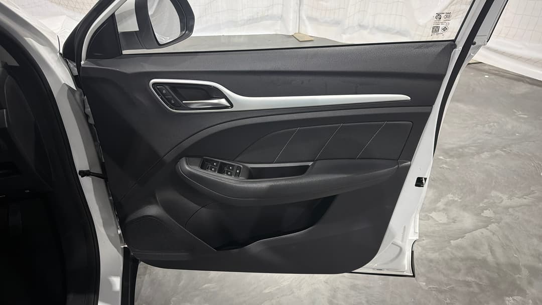 2023 MG ZS Essence, Automatic, 46105 km, Speaker View