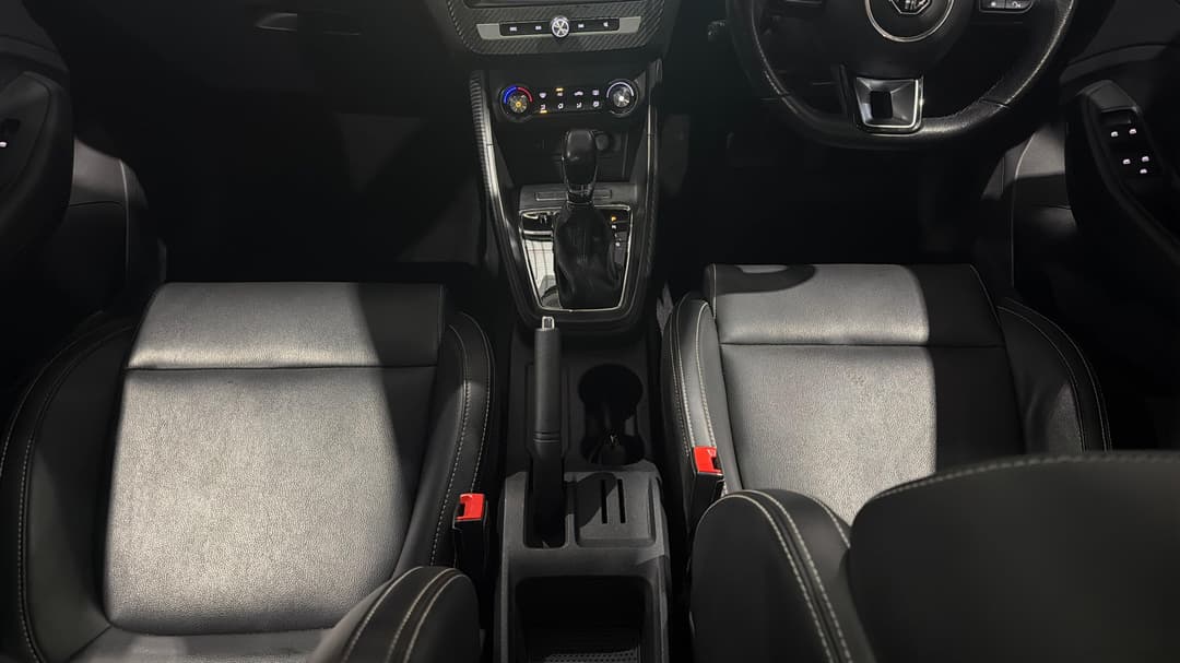 2023 MG ZS Essence, Automatic, 46105 km, Center Console