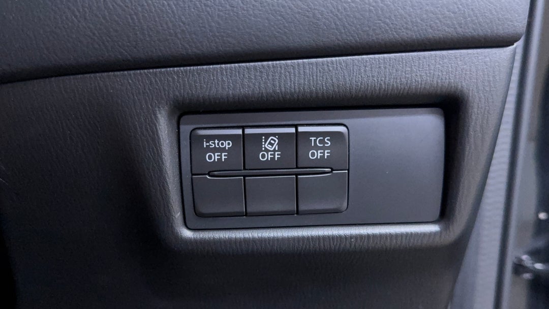 2020 Mazda CX-5 Maxx Sport (4x2), Automatic, 77551 km, Utility Switches/Buttons