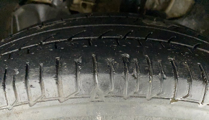 2018 Tata Tiago XE 1.2 REVOTRON, CNG, Manual, 68,892 km, Left Front Tyre Tread