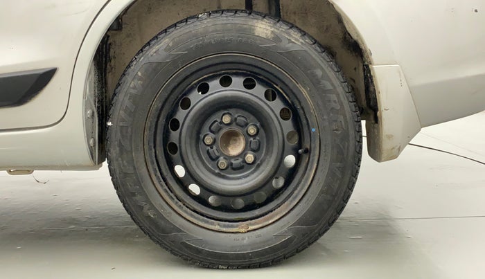 2014 Maruti Ertiga VXI, Petrol, Manual, 22,243 km, Left Rear Wheel