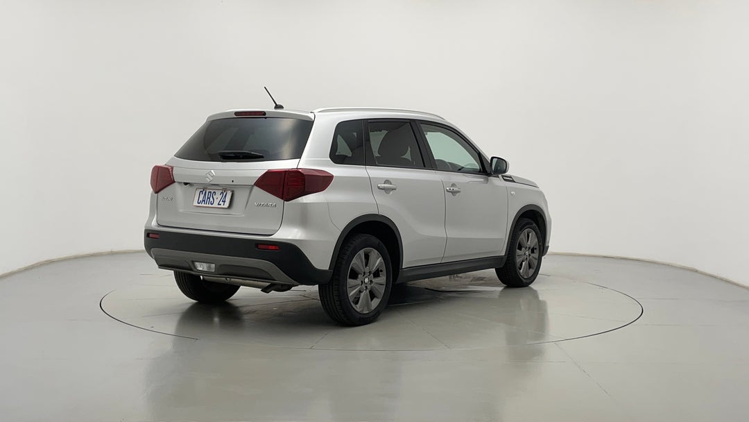 Right Back Diagonal (45- Degree) View