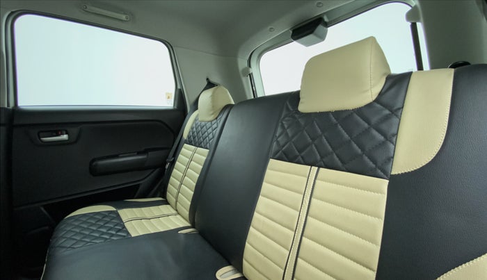 2020 Maruti New Wagon-R VXI 1.0, Petrol, Manual, 15,389 km, Right Side Rear Door Cabin