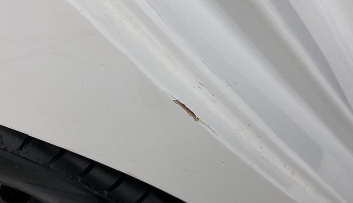 2015 Hyundai Eon SPORTZ, Petrol, Manual, 54,108 km, Right quarter panel - Slightly rusted