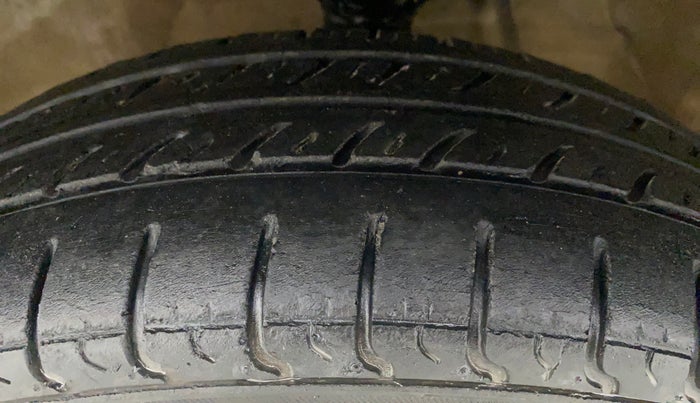 2012 Maruti Zen Estilo LXI CNG, CNG, Manual, 88,583 km, Left Front Tyre Tread