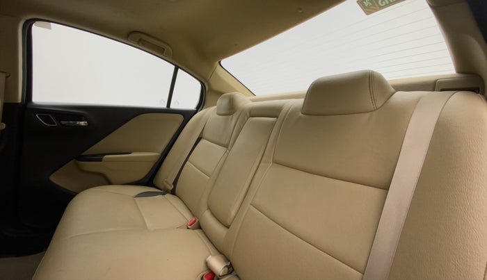 2020 Honda City 1.5L I-VTEC VX CVT, Petrol, Automatic, 61,327 km, Right Side Rear Door Cabin