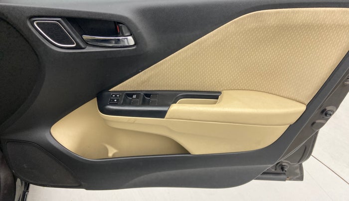 2020 Honda City 1.5L I-VTEC VX CVT, Petrol, Automatic, 61,327 km, Driver Side Door Panels Control