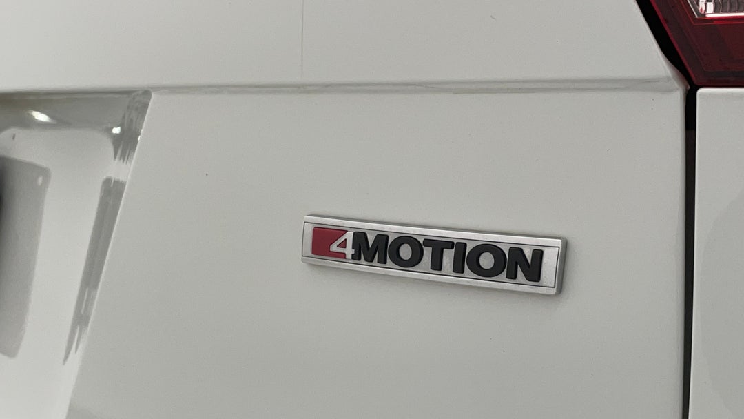 Badge (Boot Right Side)