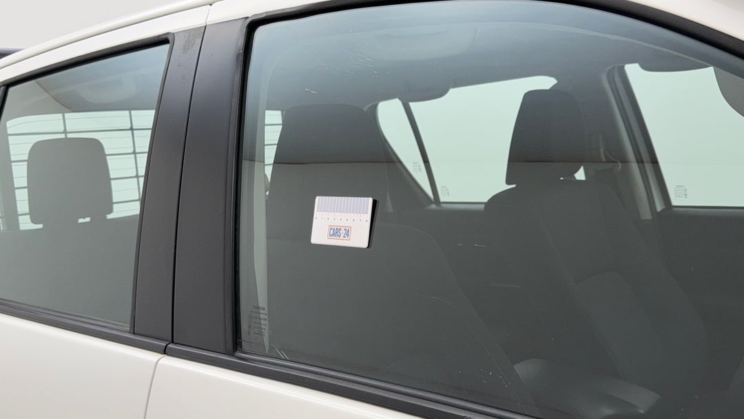 Window Glass Front LHS Scratch