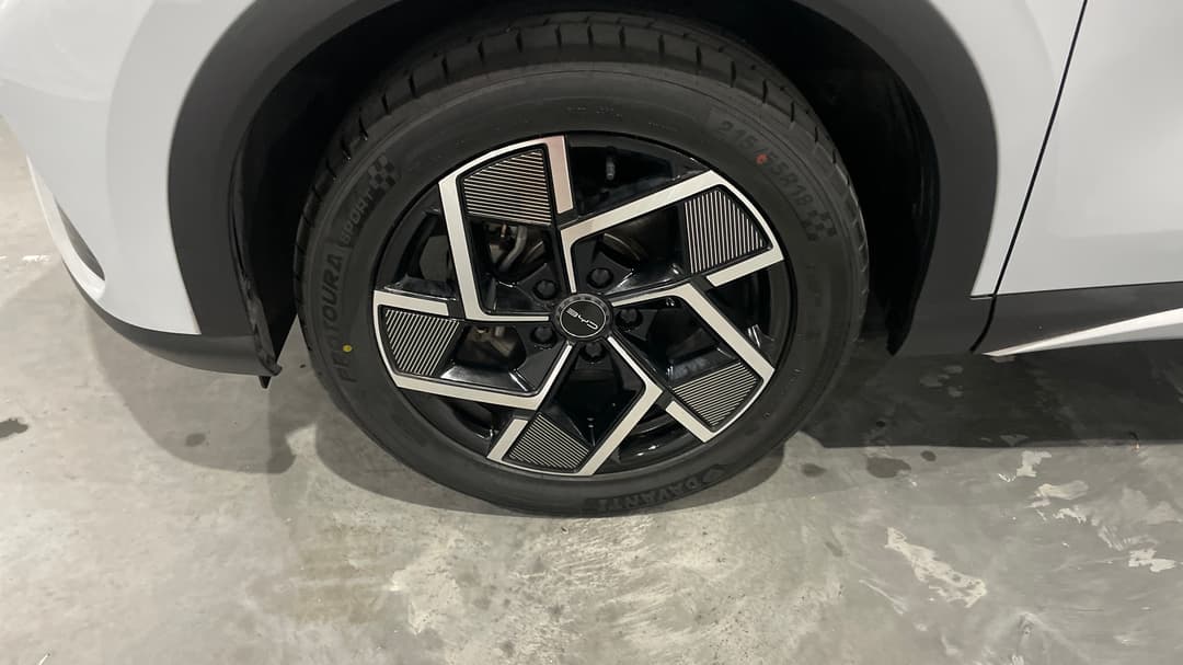2023 Byd Atto 3 Extended Range, Automatic, 59207 km, Left Front Wheel