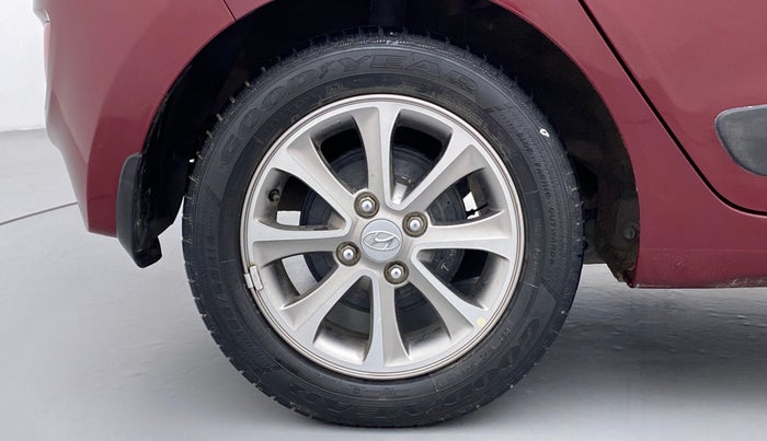 2016 Hyundai Grand i10 1.2 ASTA (O) AT, CNG, Automatic, 57,587 km, Right Rear Wheel