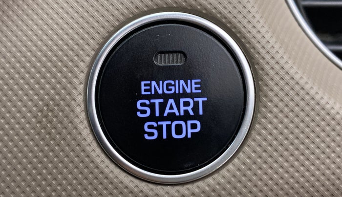 2016 Hyundai Grand i10 1.2 ASTA (O) AT, CNG, Automatic, 57,587 km, Keyless Start/ Stop Button