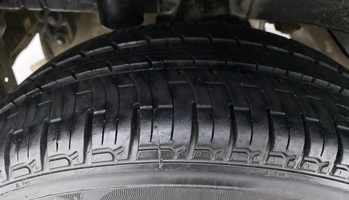 2018 Mahindra KUV 100 NXT K4+ 6S, Petrol, Manual, 31,057 km, Right Rear Tyre Tread