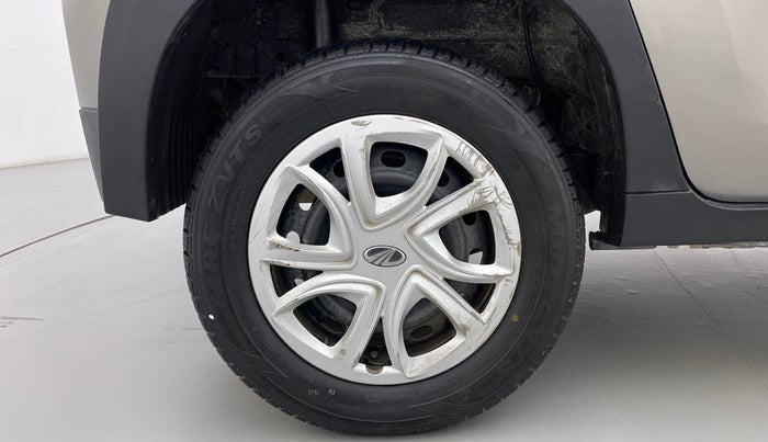 2018 Mahindra KUV 100 NXT K4+ 6S, Petrol, Manual, 31,057 km, Right Rear Wheel