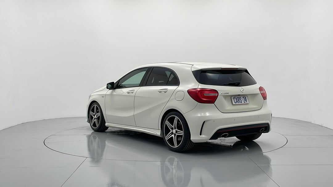 Left Back Diagonal (45- Degree) View