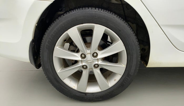 2013 Hyundai Verna FLUIDIC 1.6 VTVT SX, Petrol, Manual, 32,253 km, Right Rear Wheel