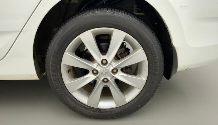 2013 Hyundai Verna FLUIDIC 1.6 VTVT SX, Petrol, Manual, 32,253 km, Left Rear Wheel