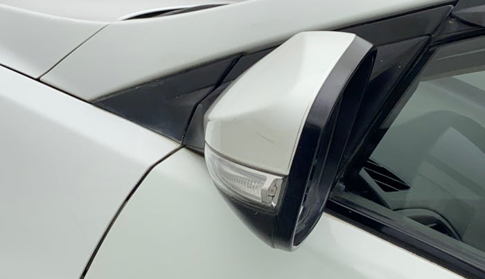 2013 Hyundai Verna FLUIDIC 1.6 VTVT SX, Petrol, Manual, 32,253 km, Left rear-view mirror - Folding motor not working