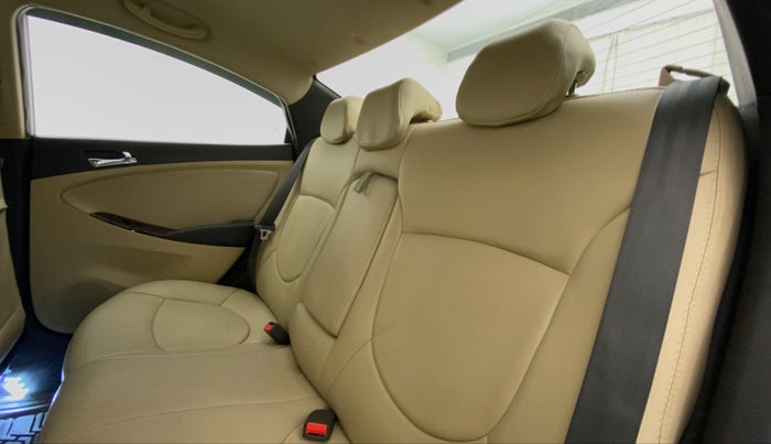 2013 Hyundai Verna FLUIDIC 1.6 VTVT SX, Petrol, Manual, 32,253 km, Right Side Rear Door Cabin