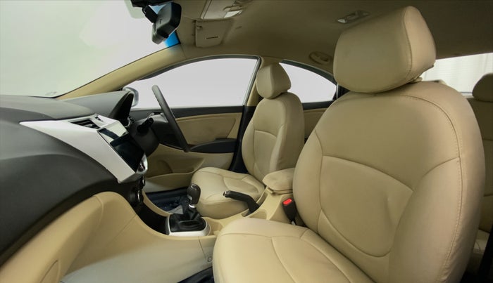 2013 Hyundai Verna FLUIDIC 1.6 VTVT SX, Petrol, Manual, 32,253 km, Right Side Front Door Cabin