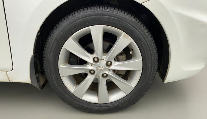 2013 Hyundai Verna FLUIDIC 1.6 VTVT SX, Petrol, Manual, 32,253 km, Right Front Wheel