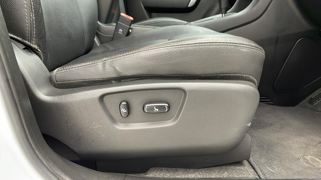 2017 Holden Captiva 7 Ltz (awd), Automatic, 156763 km, Drivers Side Adjustment Panel
