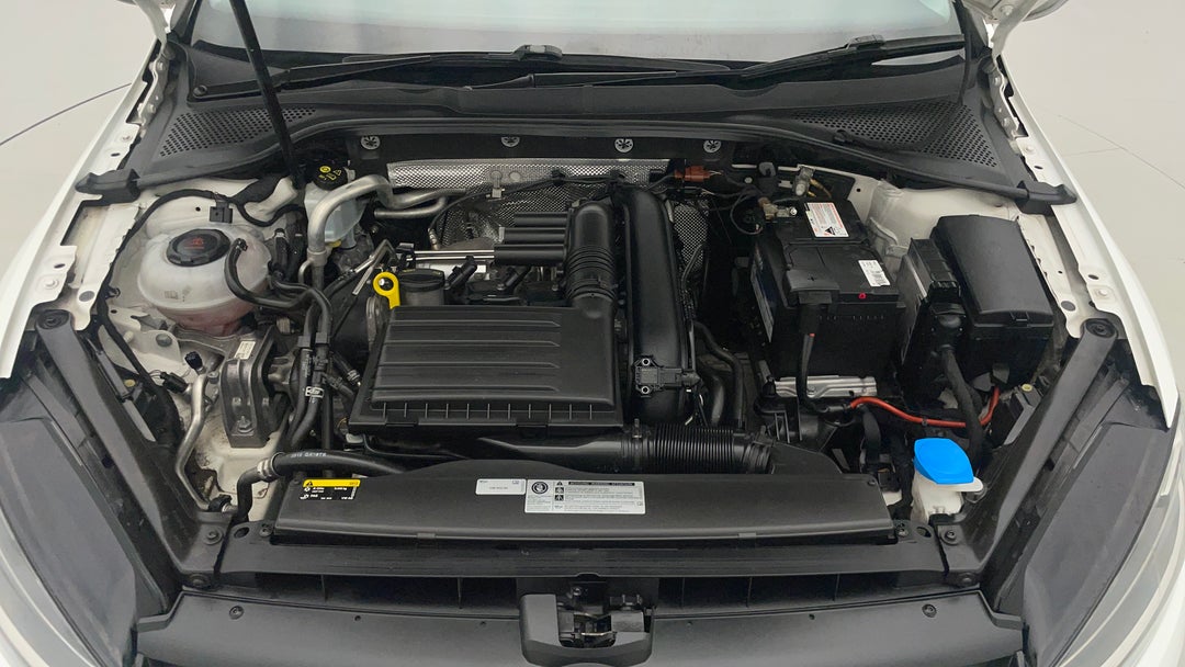 2018 Volkswagen Golf 110 Tsi Trendline, Automatic, 147265 km, Open Bonnet (Engine)