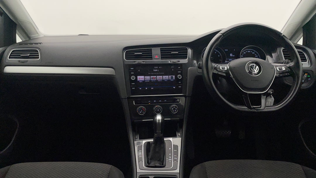 2018 Volkswagen Golf 110 Tsi Trendline, Automatic, 147265 km, Dashboard View