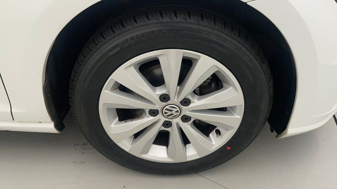 2018 Volkswagen Golf 110 Tsi Trendline, Automatic, 147265 km, Right Front Wheel