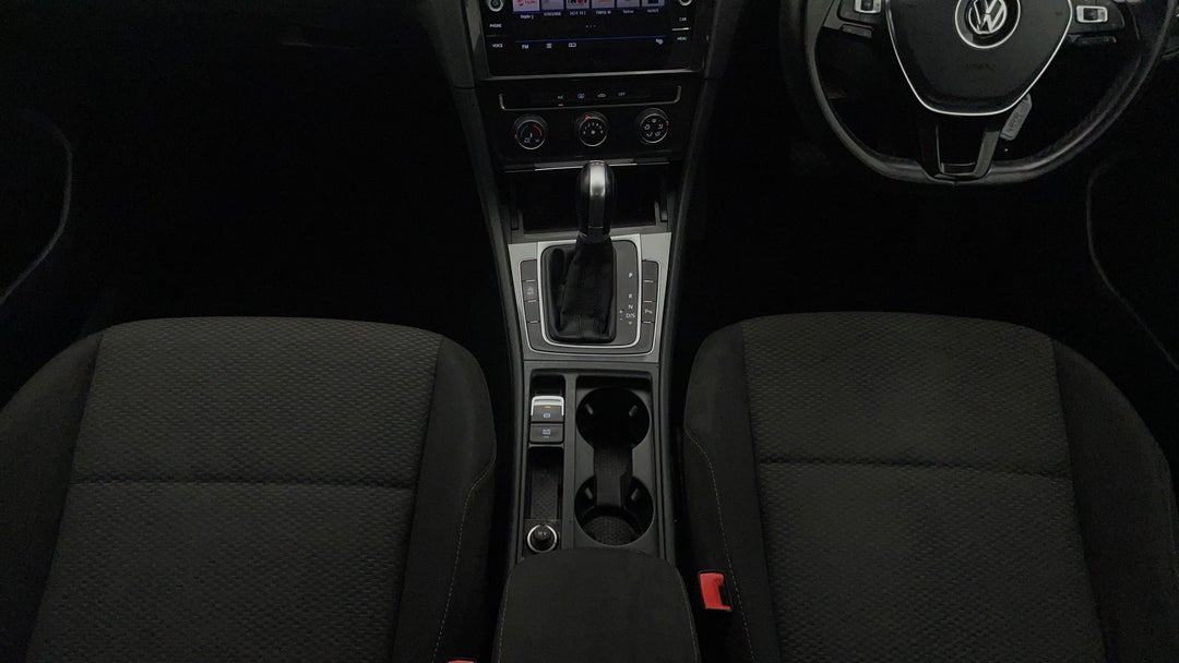 2018 Volkswagen Golf 110 Tsi Trendline, Automatic, 147265 km, Center Console