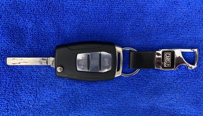 2019 Mahindra XUV300 W6 1.5 DIESEL, Diesel, Manual, 54,443 km, Key Close Up