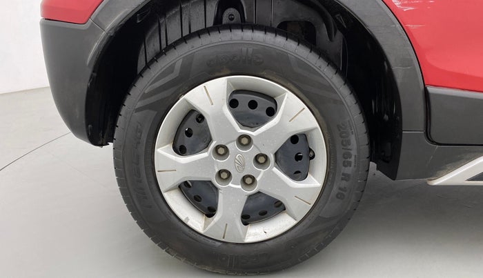 2019 Mahindra XUV300 W6 1.5 DIESEL, Diesel, Manual, 54,443 km, Right Rear Wheel