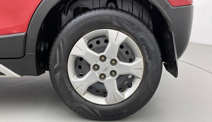 2019 Mahindra XUV300 W6 1.5 DIESEL, Diesel, Manual, 54,443 km, Left Rear Wheel