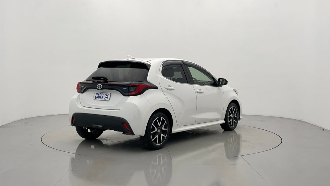 Right Back Diagonal (45- Degree) View